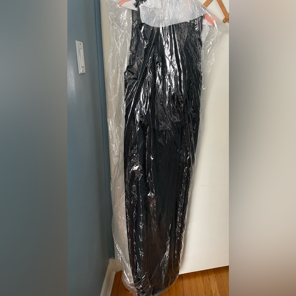 David’s Bridal Floor Length Black Gown Jim Helm Occasions)- Size 12 - Picture 7 of 7